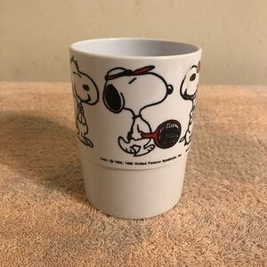 Vintage 1965 United Features Syndicate Snoopy Plastic Tumbler